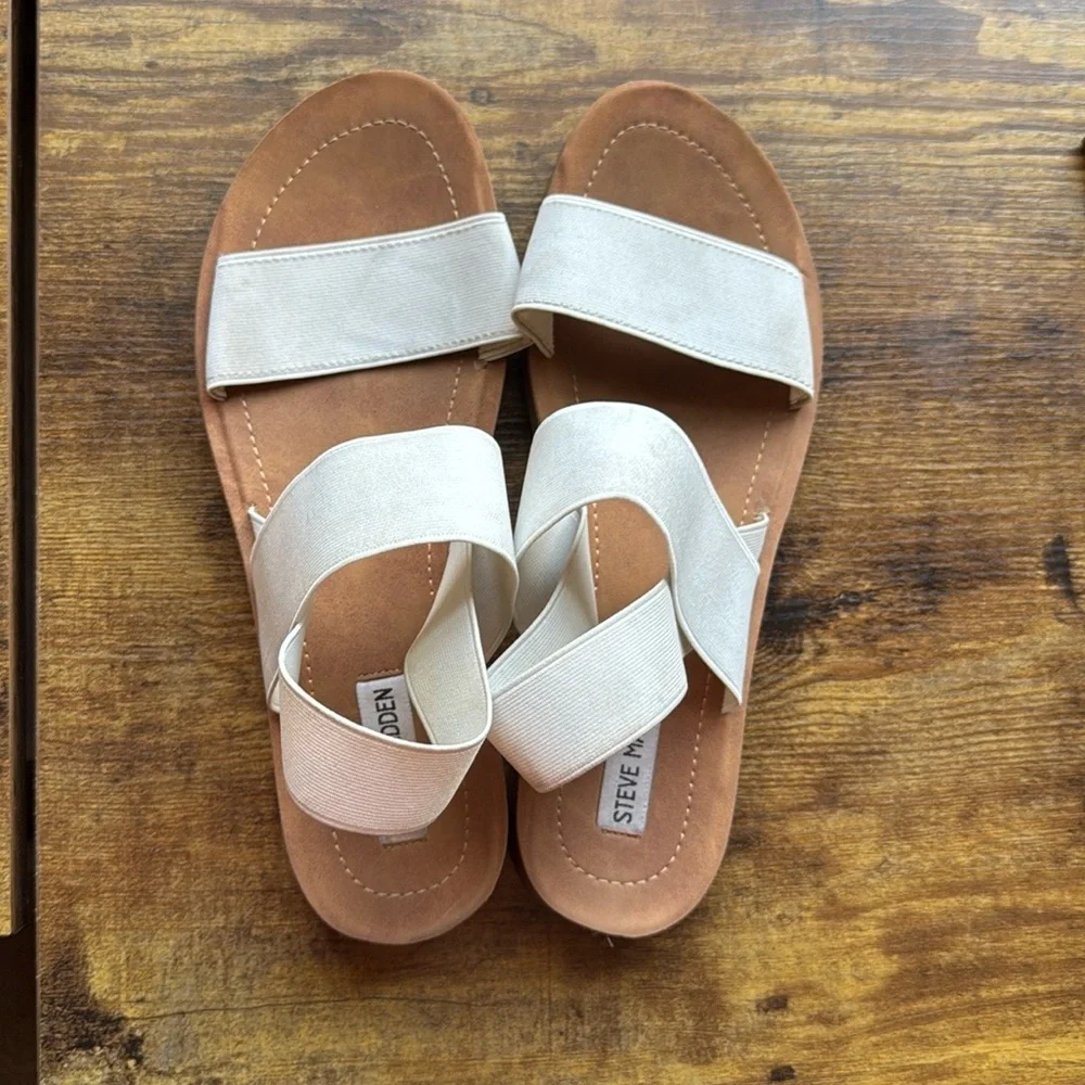 Steve Madden 9.5 White & Tan Iria Sandals